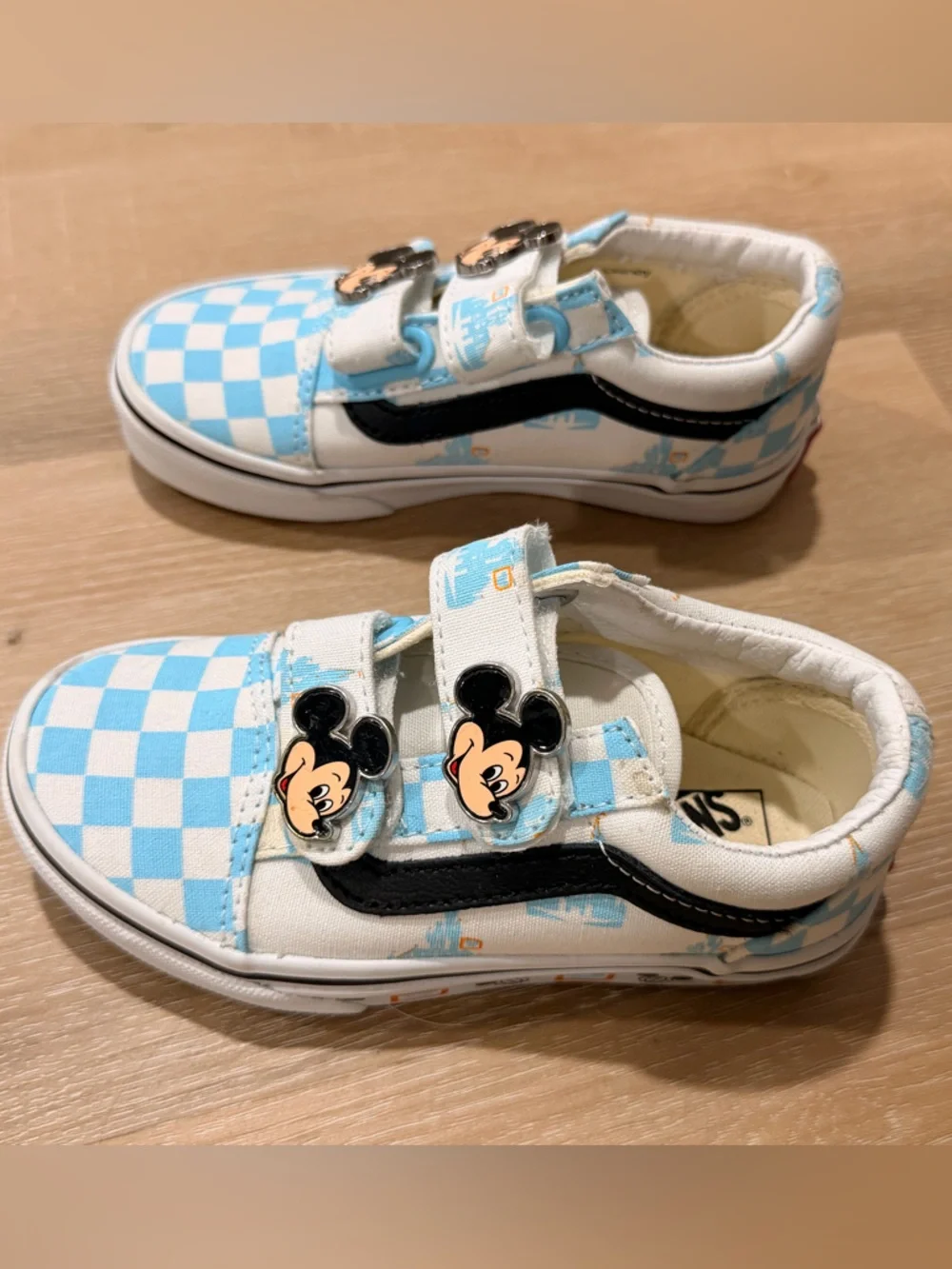 Vans Little Kids Checkerboard Disney Mickey Velcro Sneakers - size 11